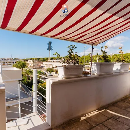 アパート Dimora Levante By Vivimy